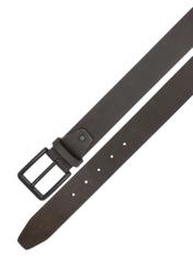 Brązowy zamszowy pasek męski PASMS-0281-1I(W26) - widok produktu z góry, na białym tle. 