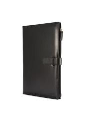 Czarna skórzana teczka męska TORMS-0480-99(Z25), widok produktu skosem na białym tle.