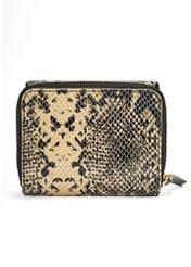Mały skórzany portfel animal print PORES-0949-81(W25) - widok produktu z tyłu na białym tle.