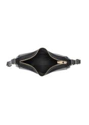 Czarna mała torebka hobo TOREC-1136-99(W26), widok produktu w środku na białym tle.