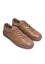 Skórzane sneakersy damskie w kolorze chłodnego beżu BUTYD-1294-1K(Z26), widok produktu skosem na białym tle.
