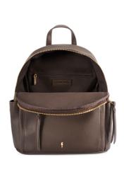 Brązowy plecak damski TOREC-1125-1I(W26), widok produktu od środka na białym tle.