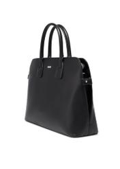 Czarna damska torba na laptopa TOREC-1351-99(Z26) - widok produktu po skosie, na białym tle.