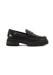 Czarne skórzane loafersy damskie BUTYD-1069-99(W26) - widok produktu z boku, na białym tle.