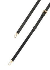 Czarna skórzana listonoszka damska TORES-1283-9I(W26) - zbliżenie na detal, na białym tle. 