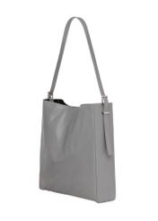 Grafitowa skórzana torebka shopper TORES-1436-9D(Z26), widok produktu skosem na jasnym tle.