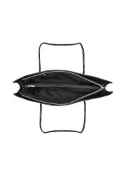 Czarna torebka damska na ramię TOREC-1237-99(W26) - widok produktu z góry, na białym tle. 