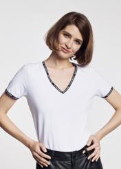 Biały T-shirt z dekoltem V damski TSHDT-0061-11(W21)-01