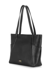 Czarna skórzana torebka shopper TORES-0980-9I(Z26) - widok produktu po skosie, na białym tle.