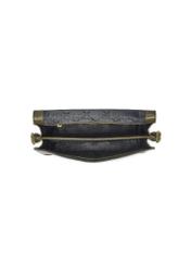 Skórzana torebka damska croco w kolorze khaki TORES-1324-8D(Z26) - widok produktu z góry, na białym tle. 

