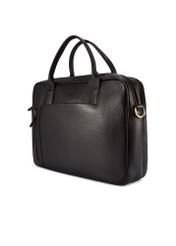 Skórzana torba męska w kolorze brązowym TORMS-0504-1I(W26), widok produktu skosem na białym tle.