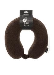 Miękki brązowy podgłówek AW-014-0003-1H(W26), widok produktu z opakowaniem na białym tle.