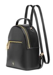 Mały czarny plecak damski TOREC-1128-99(W26), widok produktu skosem na białym tle.