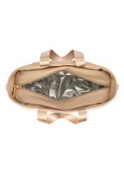 Beżowa torebka typu lunchbox TOREN-0346-1A(W26) - widok produktu z góry, na białym tle. 