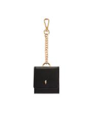 Czarny skórzany brelok w formie torebki BRELOK-0221-99(Z25), widok produktu od przodu na białym tle.