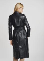 Dopasowany skórzany płaszcz damski KURDS-0331-1151(Z21)