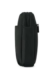 Czarna męska saszetka TORMN-0366-99(Z25), widok produktu od boku na białym tle.