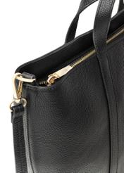 Czarna skórzana torebka shopper TORES-1272-9I(W26), zbliżenie na detal produktu na białym tle.