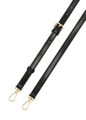 Mała czarna torebka damska TOREC-1163-99(W26), widok na pasek produktu na białym tle.