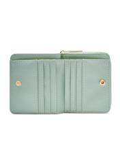 Mały szałwiowy portfel damski w kwiaty POREC-0366-8P(W26) - widok produktu z góry na białym tle. 