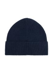 Granatowa klasyczna czapka męska CZAMT-0060A-68(Z25), widok produktu z tyłu na białym tle.