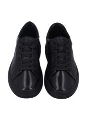 Czarne skórzane buty sportowe męskie BUTYM-0571-99(Z26), widok produktu z przodu na jasnym tle.