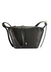 Czarna niewielka torebka ze skóry naturalnej TORES-1267-9I(W26), widok poduktu od przodu na białym tle.