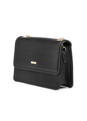 Niewielka elegancka torebka damska TOREC-1015-99(W26), widok produktu skosem na białym tle.