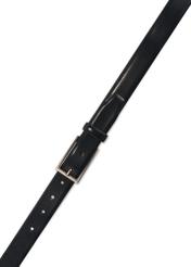 Granatowy skórzany pasek męski PASMS-0256-69(Z25), widok na klamrę produktu na białym tle.