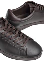 Brązowe skórzane buty męskie BUTYM-0490-1I(W26), zbliżenie na detal produktu na białym tle.