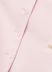 Jasnoróżowa kamizelka damska KAMDT-0032-5A(W26) - zbliżenie na detal, na białym tle. 