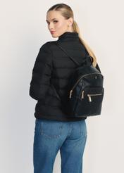 Czarny plecak damski z monogramem TOREC-1045-98(Z25)