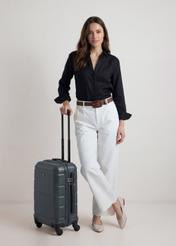 Walizka mała na kółkach WALAB-0077-8C-19(W26)