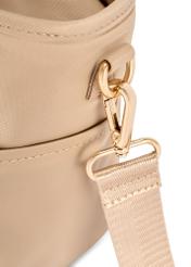 Beżowa torebka typu lunchbox TOREN-0346-1A(W26) - zbliżenie na detal, na białym tle.