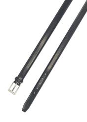 Granatowy skórzany pasek męski PASMS-0244-69(Z25), widok na zapięcie produktu na białym tle.