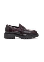 Bordowe mokasyny damskie croco BUTYD-1189-90(Z25), widok produktu z boku na białym tle.