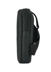 Mała czarna saszetka męska TORMN-0363-99(Z25), widok produktu od boku na białym tle.