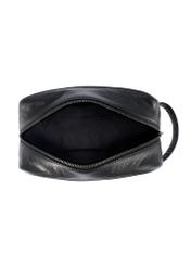 Czarna skórzana kosmetyczka męska TORMS-0490-99(W26), widok produktu od środka na białym tle.