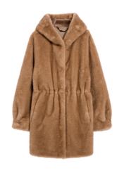 Beżowe futro damskie z kapturem FUTDP-0062-81(Z25), widok produktu z przodu na białym tle.