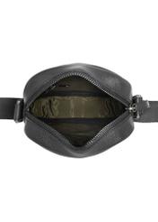 Czarna mała skórzana torba męska TORMS-0498-99(W26) - widok produktu z góry, na białym tle. 