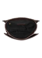 Brązowa listonoszka z monogramem TOREC-0982A-89(Z25) - widok produktu z góry na białym tle.