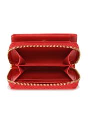 Mały czerwony portfel damski z logo POREC-0366-4A(W26), widok produktu w środku na białym tle.