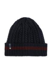 Granatowa czapka męska CZAMT-0086-69(Z25), widok produktu od przodu na białym tle.