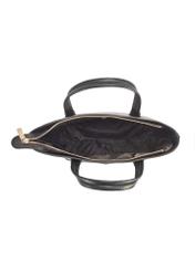 Czarna skórzana torebka shopper TORES-0728D-99(Z25), widok środka produktu na białym tle.