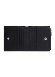 Czarny mały skórzany portfel męski PORMS-0730-9I(Z26) - widok produktu z góry, na białym tle. 
