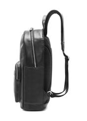 Czarny skórzany plecak męski TORMS-0472-99(Z25), widok produktu z boku na białym tle.