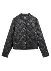 Czarna przejściowa kurtka damska KURDT-0564A-99(W26), widok produktu z przodu na białym tle.