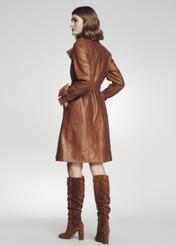 Dwurzędowy skórzany płaszcz damski z paskiem KURDS-0298-5554(Z22)