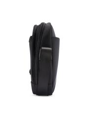 Czarna saszetka męska TORMN-0404-99(W26), widok produktu od boku na białym tle.