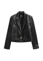 Krótka skórzana marynarka damska KURDS-0522-99(W26) - widok produktu z przodu, na białym tle. 